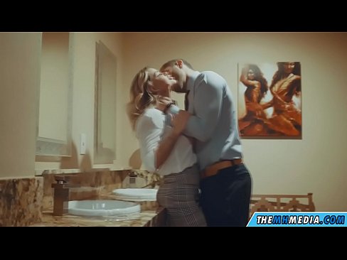 ❤️ Wann eng Busty Blond Iech an engem ëffentlechen Toilette verféiert ❤️ Sluts bei eis lb.fullpornercom.ru ❌️
